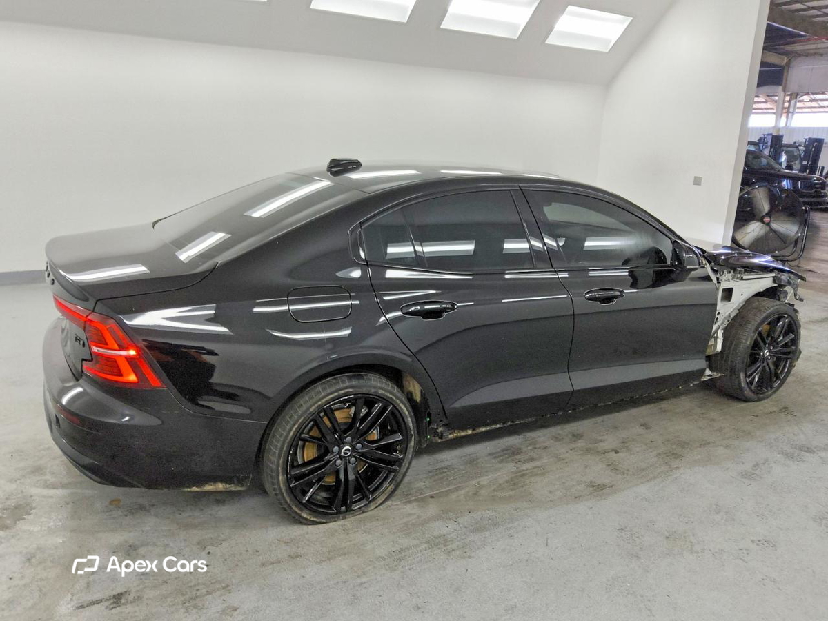Volvo S60 2025