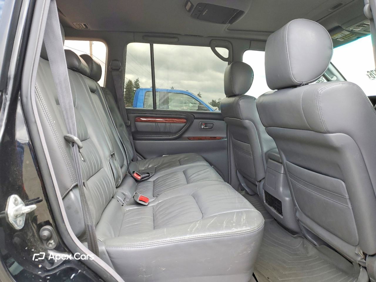 Lexus LX 2000