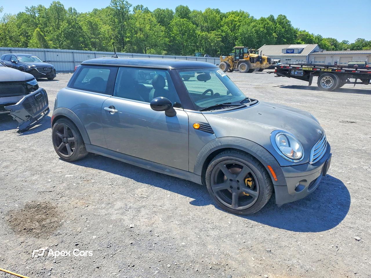MINI Cooper 2010