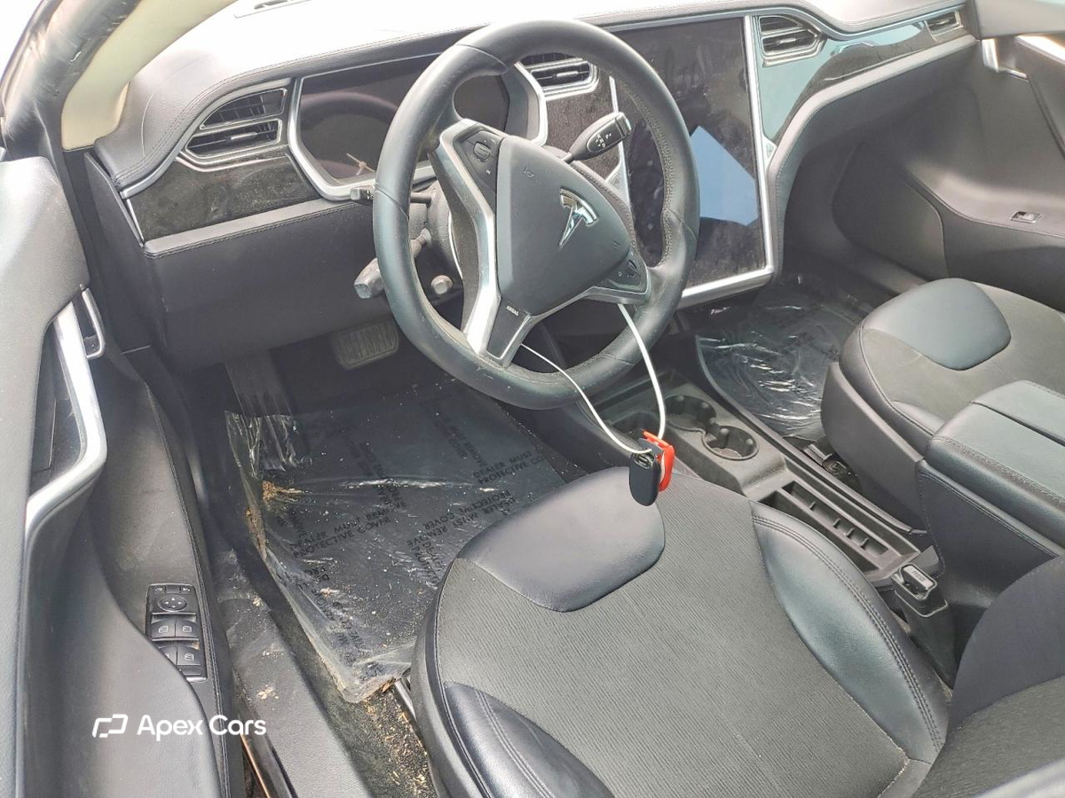 Tesla Model S 2013