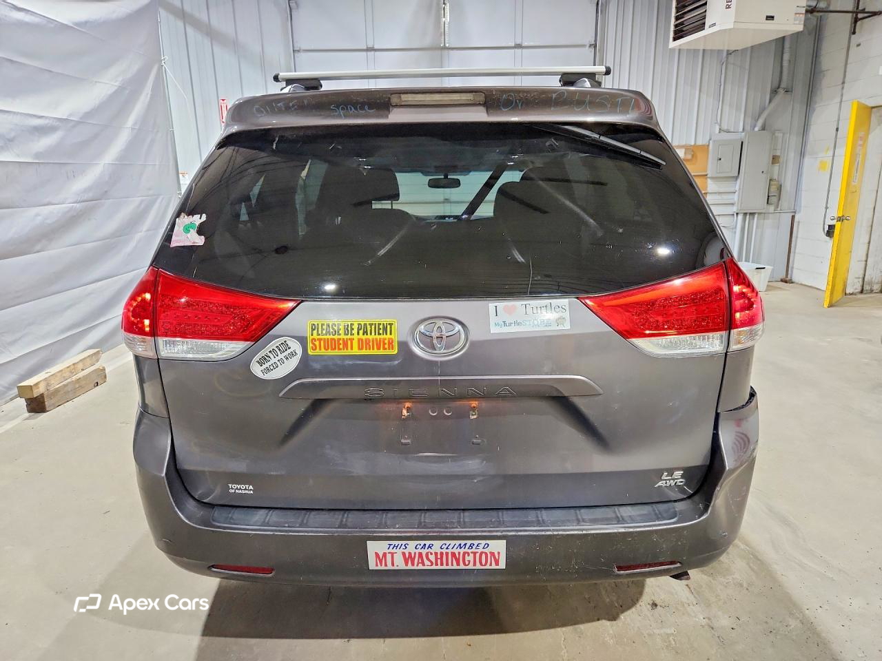 Toyota Sienna 2011