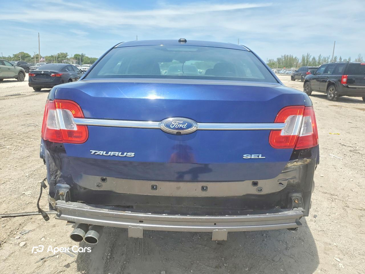Ford Taurus 2011