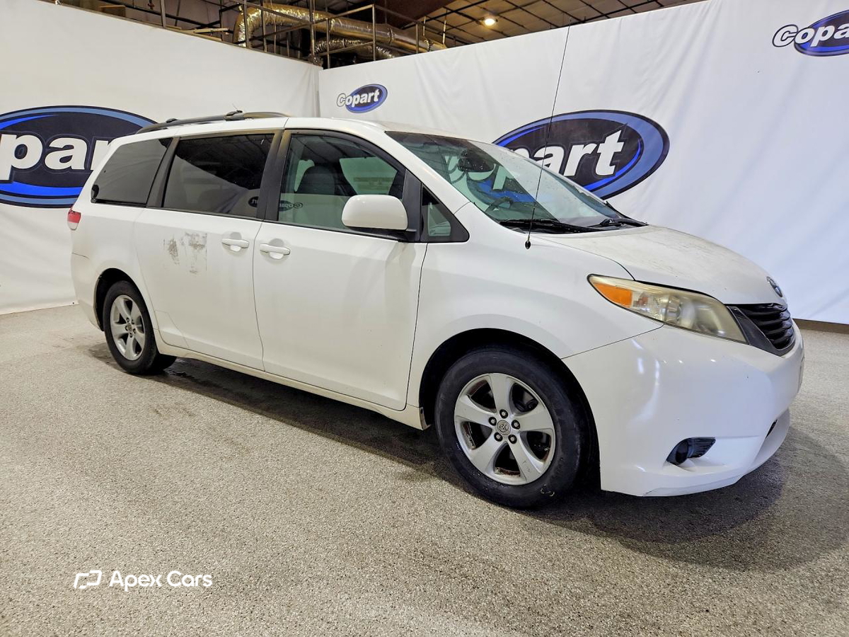 Toyota Sienna 2012