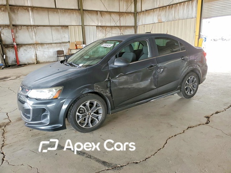 Chevrolet Sonic 2017 - Image 1 of 12