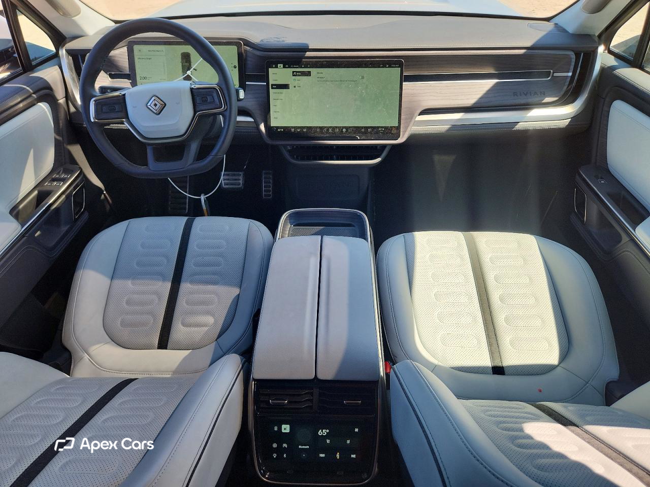 Rivian R1S 2023