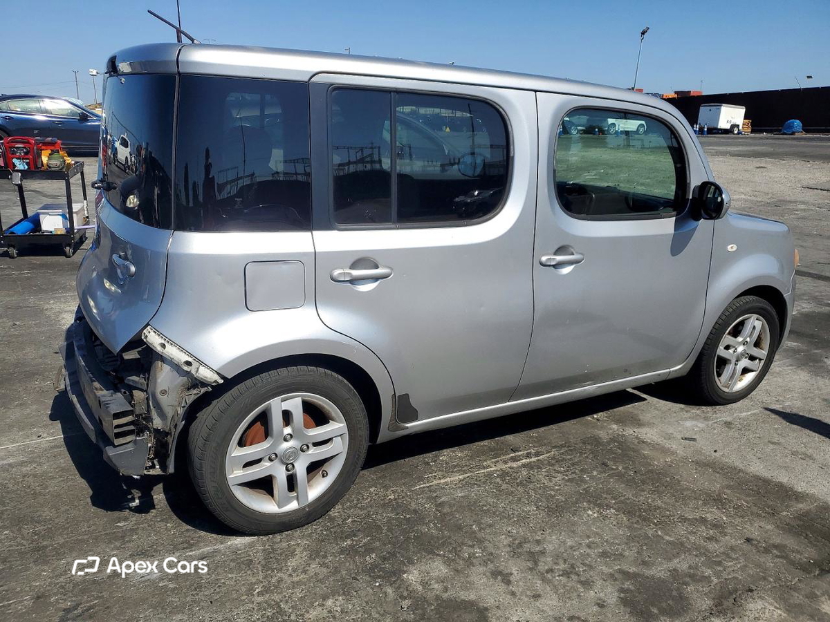 Nissan Cube 2010