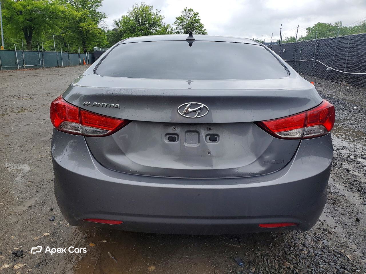 Hyundai Elantra 2012
