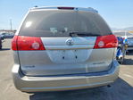 Toyota Sienna 2010