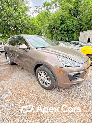 Porsche Cayenne 2016 - Image 1 of 13