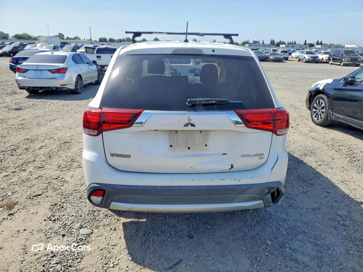 Mitsubishi Outlander 2016