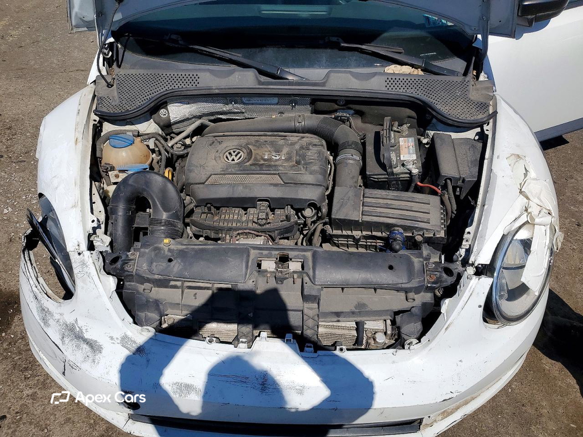 Volkswagen Beetle 2015