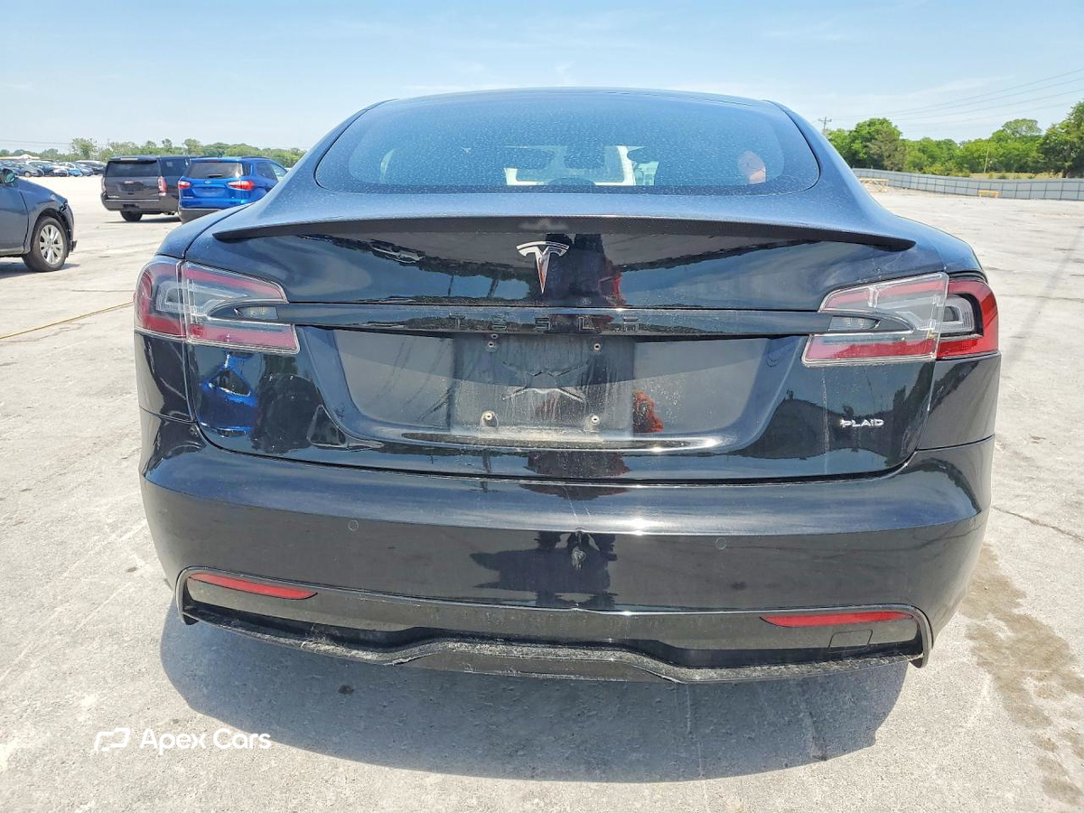 Tesla Model S 2021