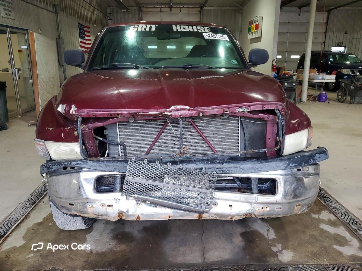 Dodge RAM 2000