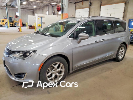 Chrysler Pacifica 2018 - Image 1 of 13