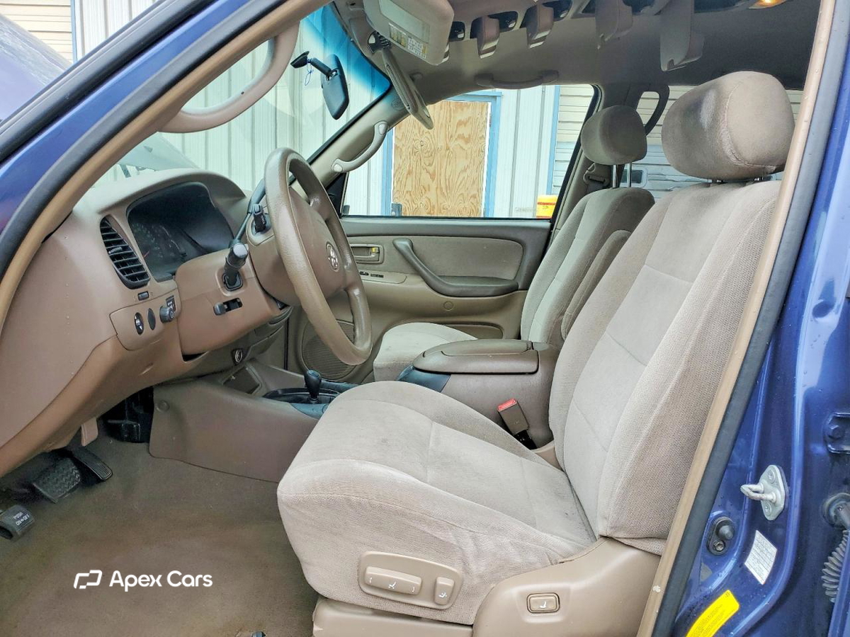 Toyota Sequoia 2004