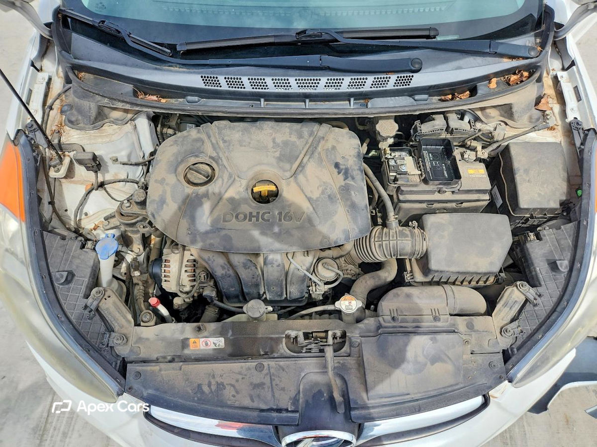 Hyundai Elantra 2013