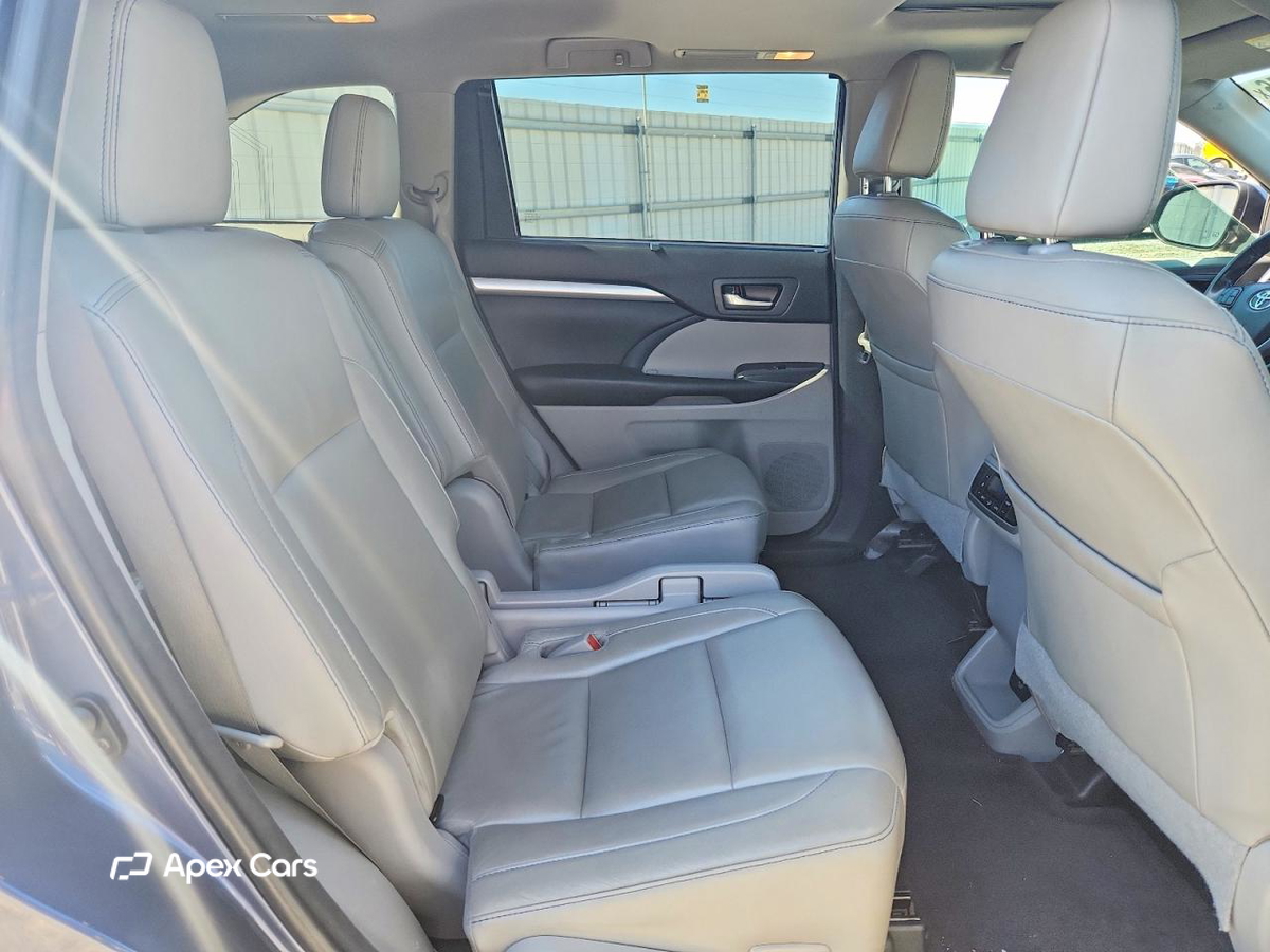 Toyota Highlander 2018