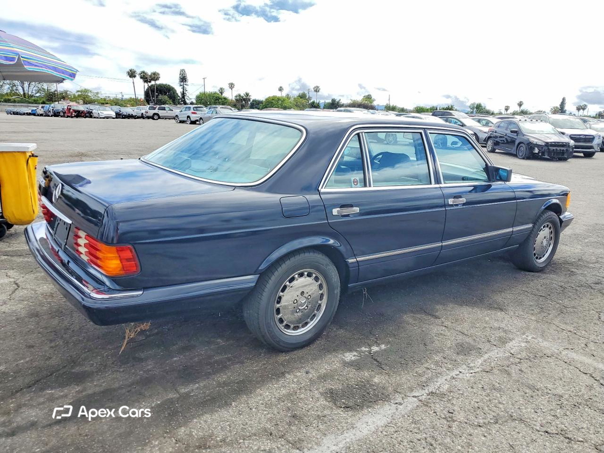 Mercedes-Benz  1990