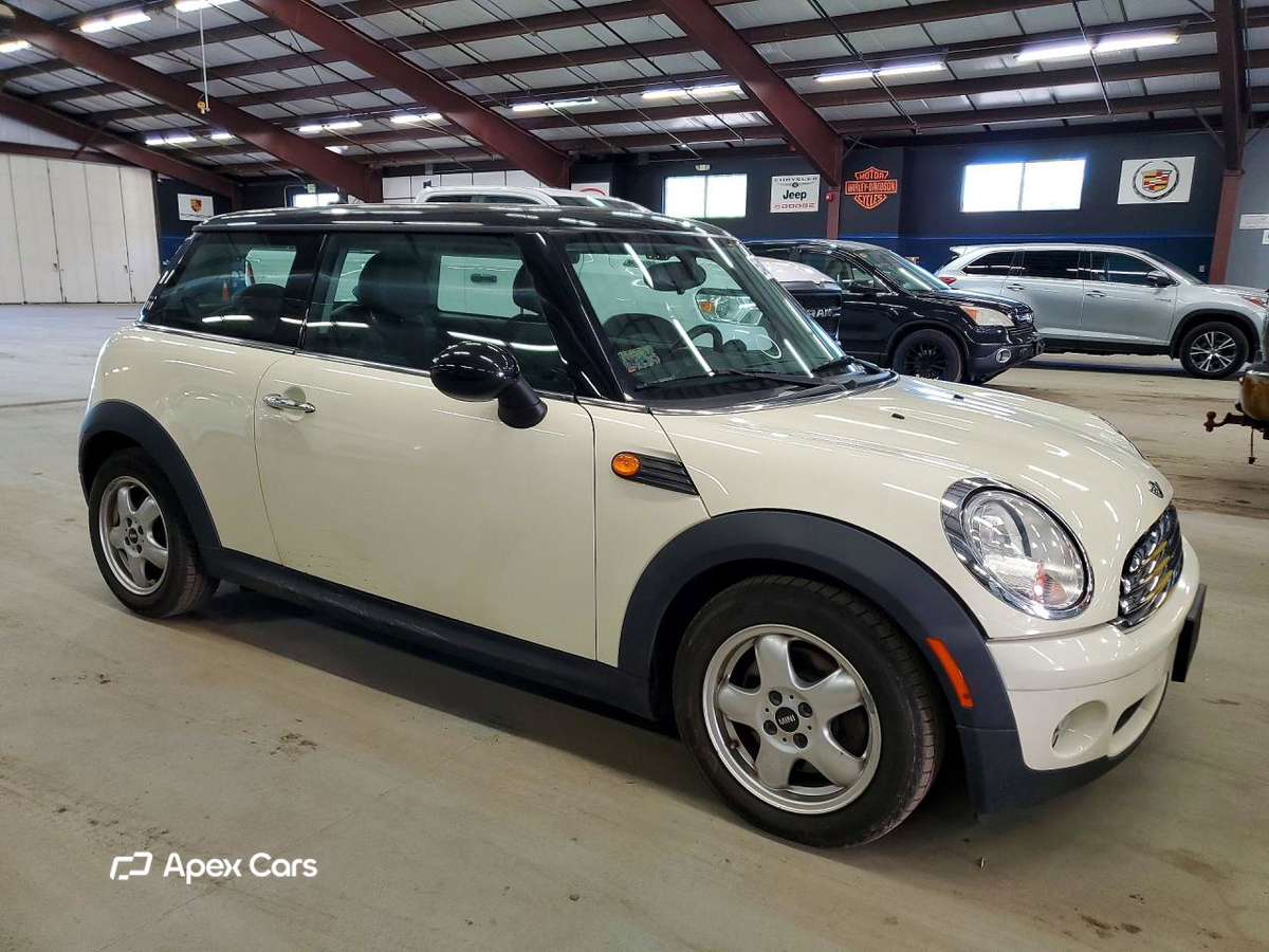 MINI Cooper 2010