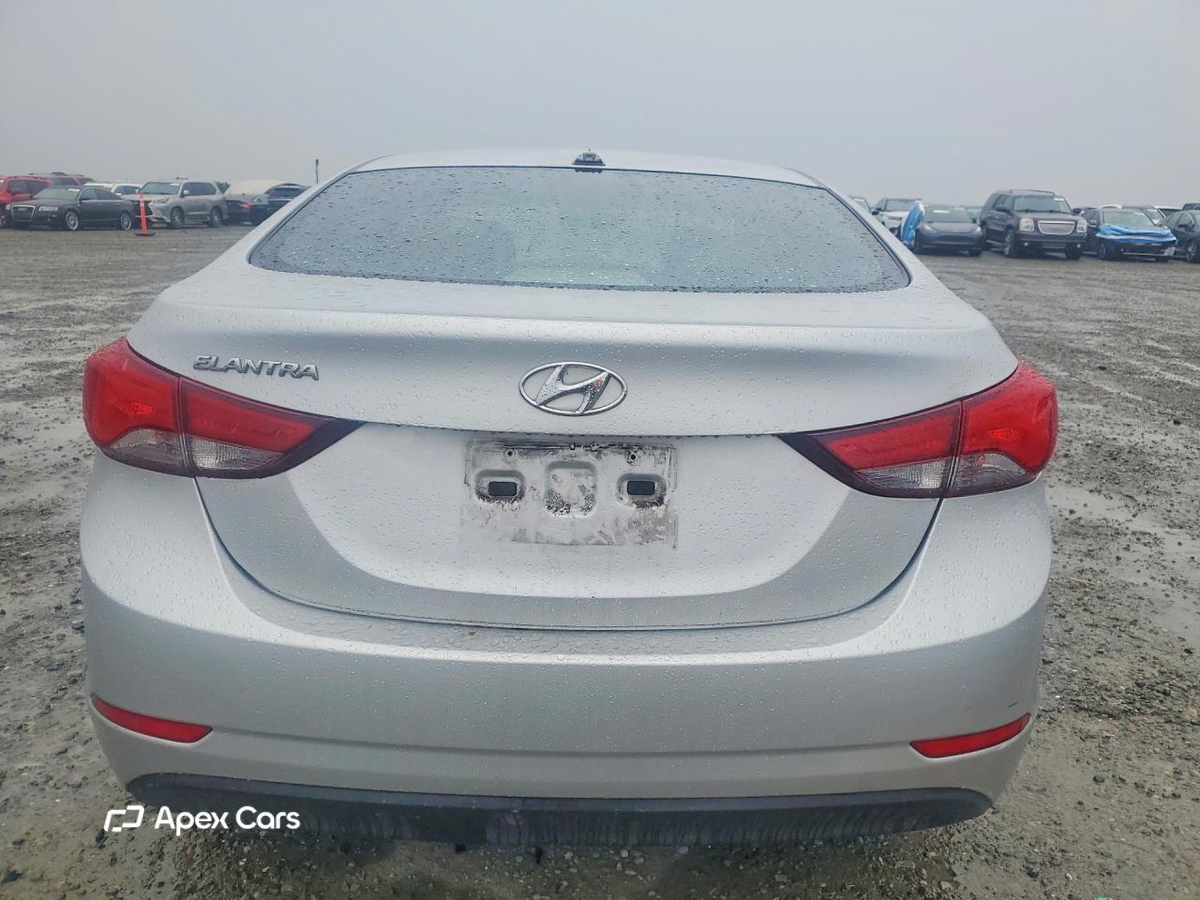 Hyundai Elantra 2016