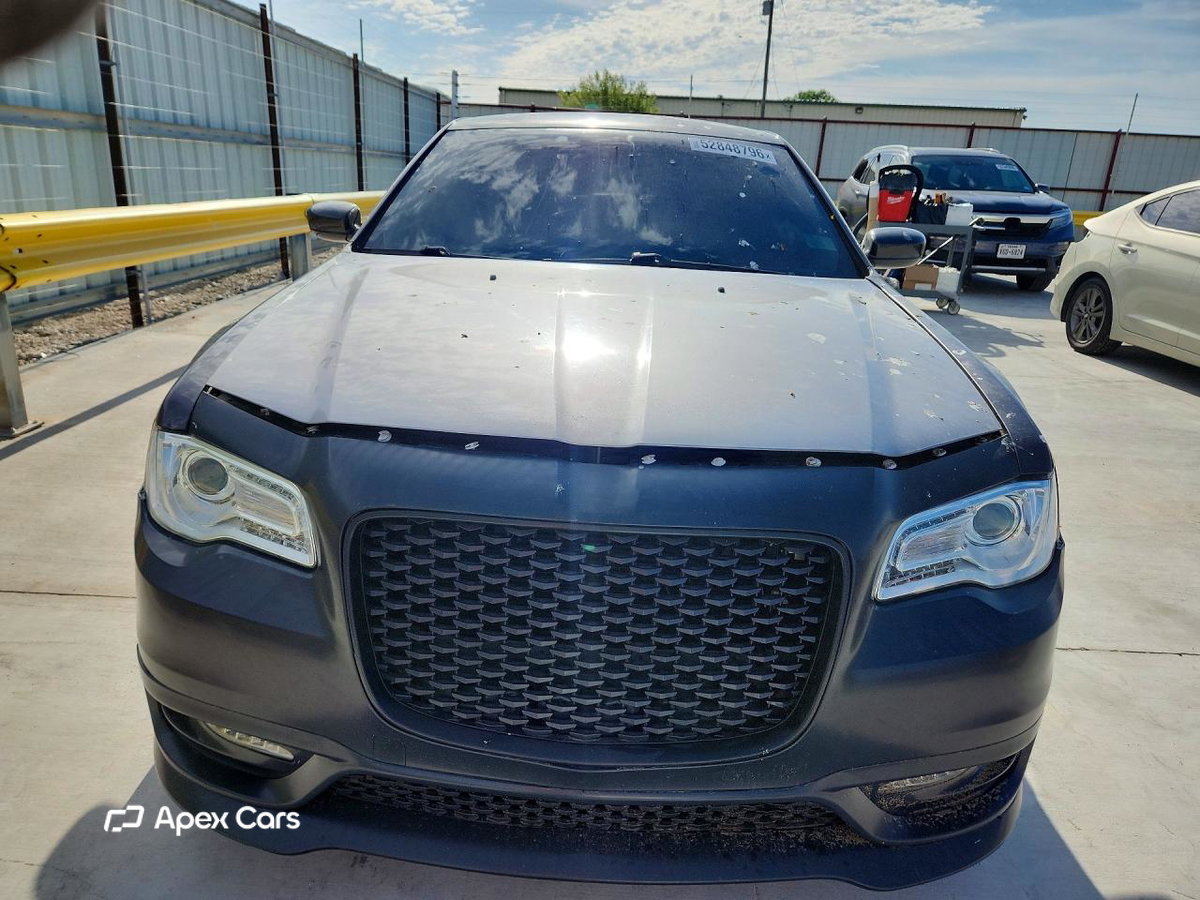 Chrysler 300 2016