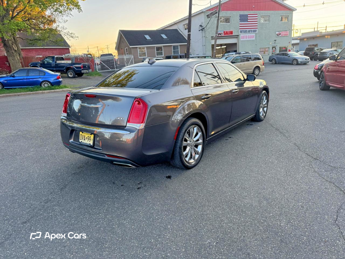 Chrysler 300 2016