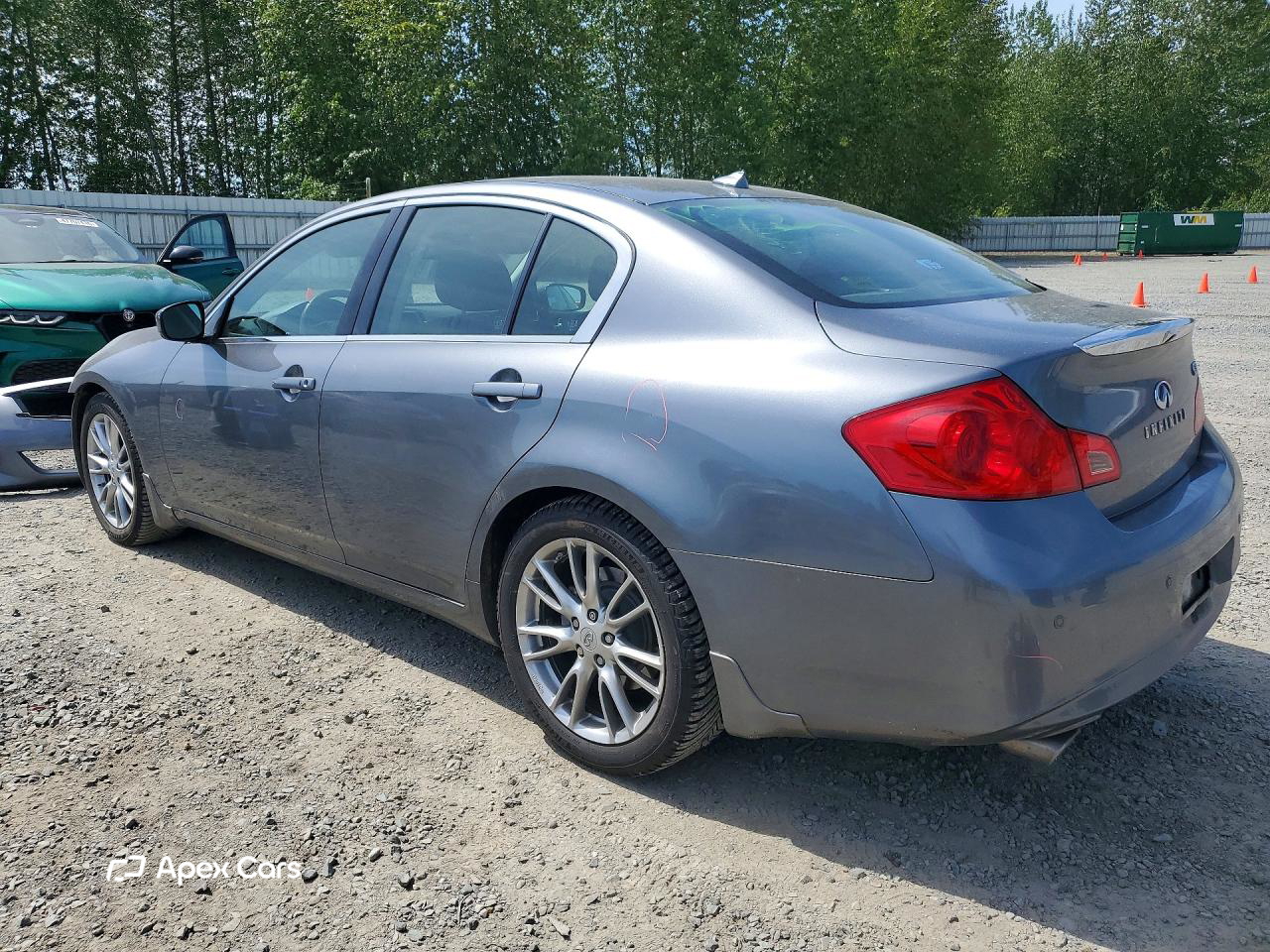Infiniti G 2011