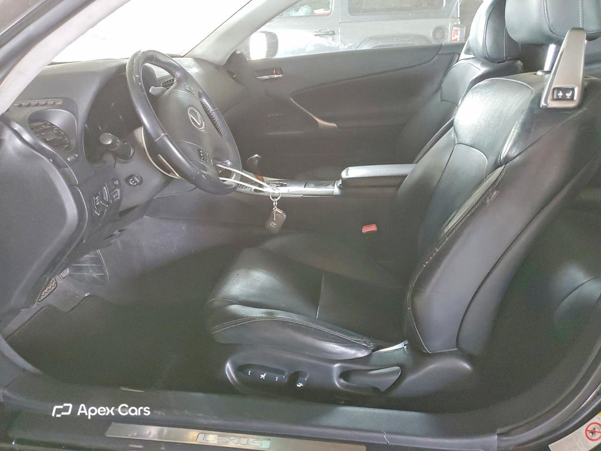 Lexus IS 2010