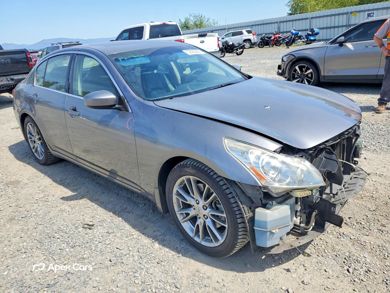 Infiniti G 2011