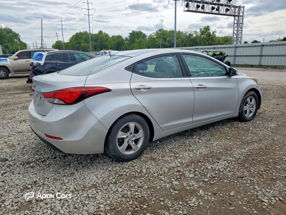 Hyundai Elantra 2015