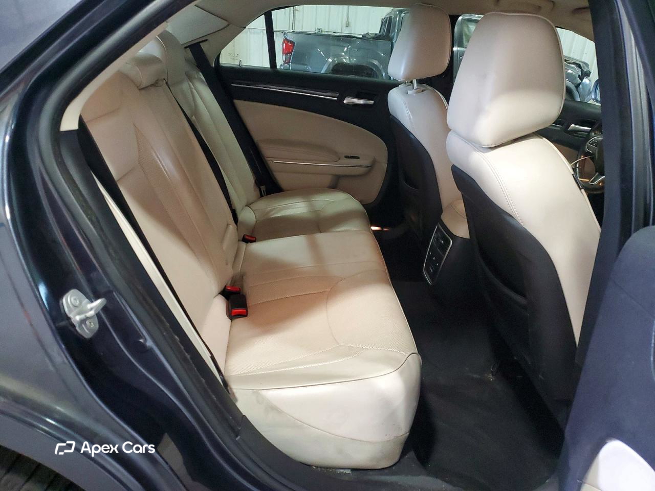 Chrysler 300 2016