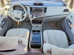 Toyota Sienna 2011