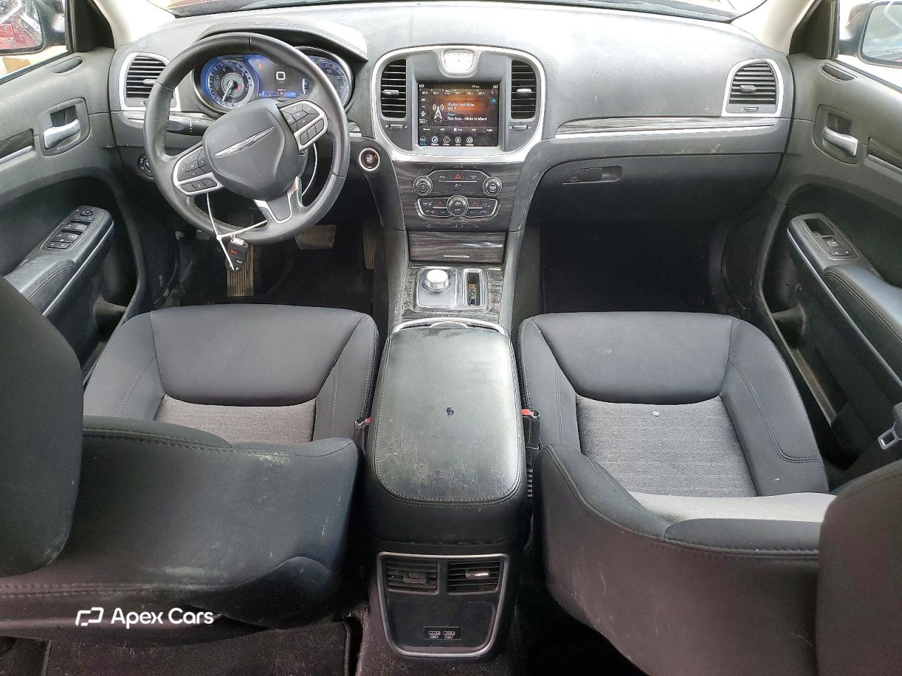 Chrysler 300 2021