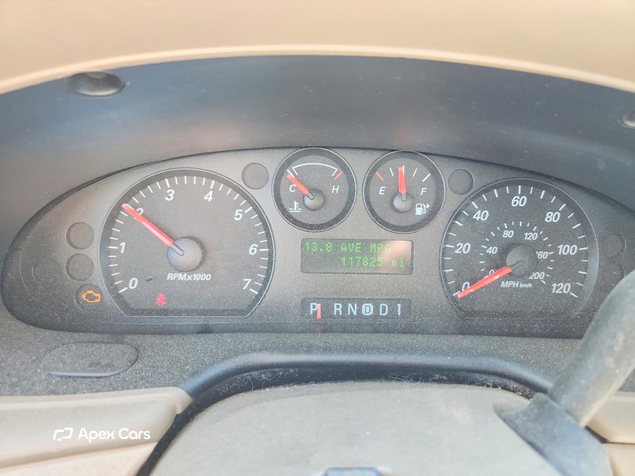 Ford Taurus 2004