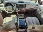 Toyota Sienna 2012