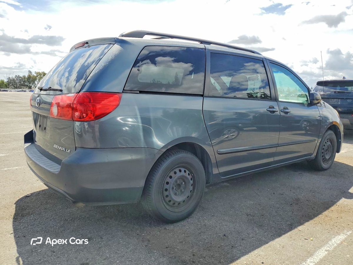 Toyota Sienna 2010