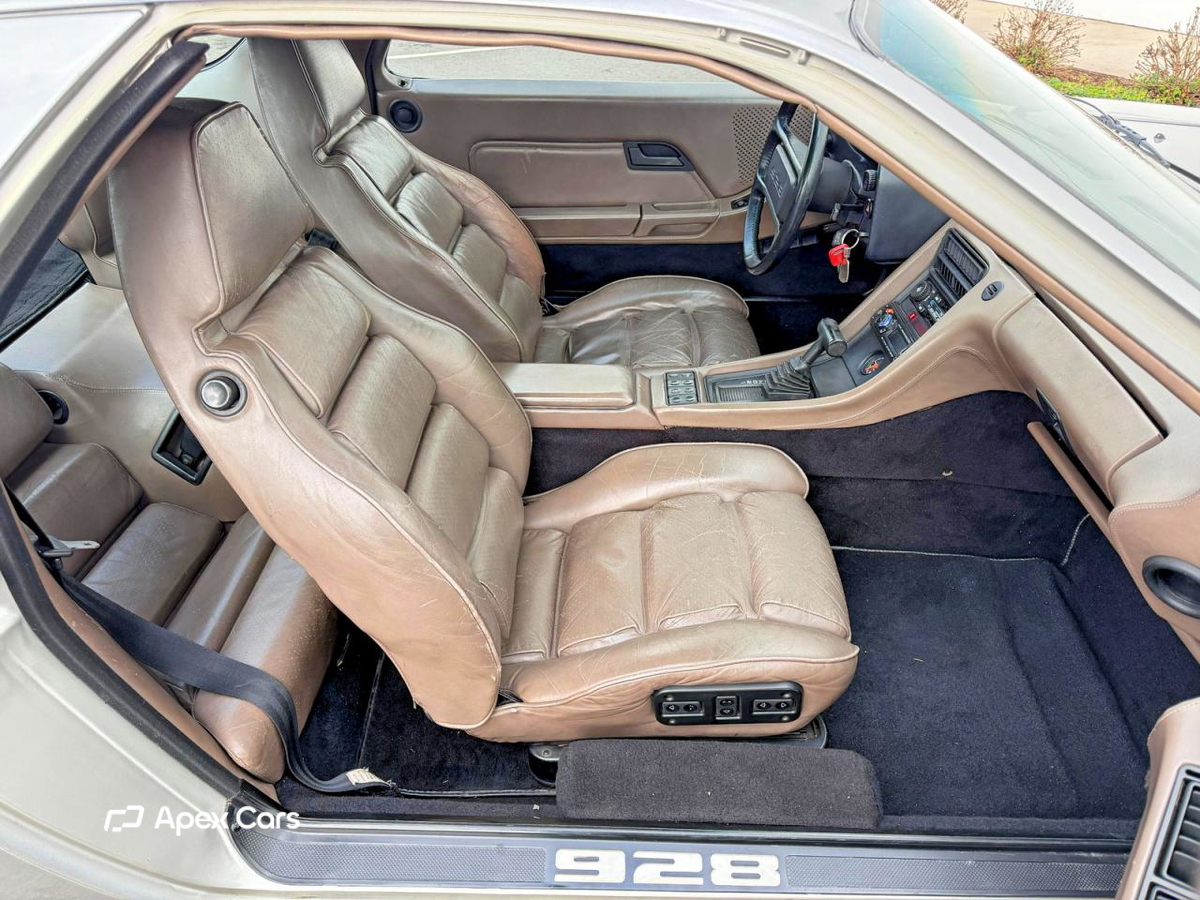 Porsche 928 1982