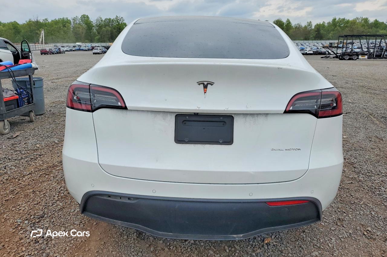 Tesla Model Y 2021
