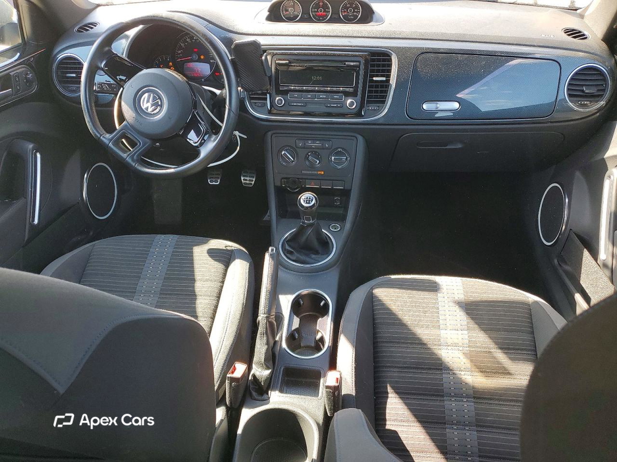 Volkswagen Beetle 2012