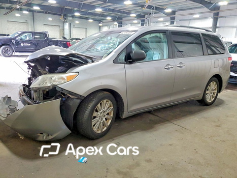 Toyota Sienna 2011 - Image 1 of 13