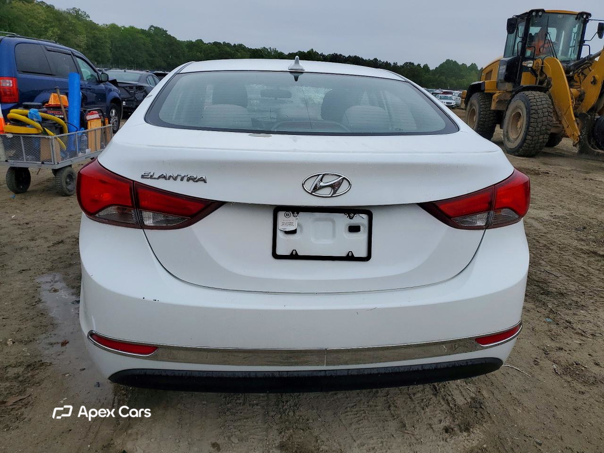 Hyundai Elantra 2016