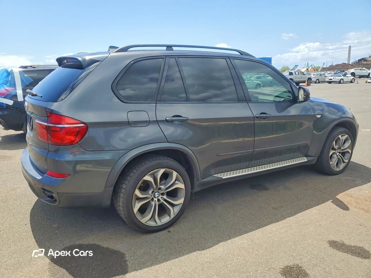 BMW X5 2011
