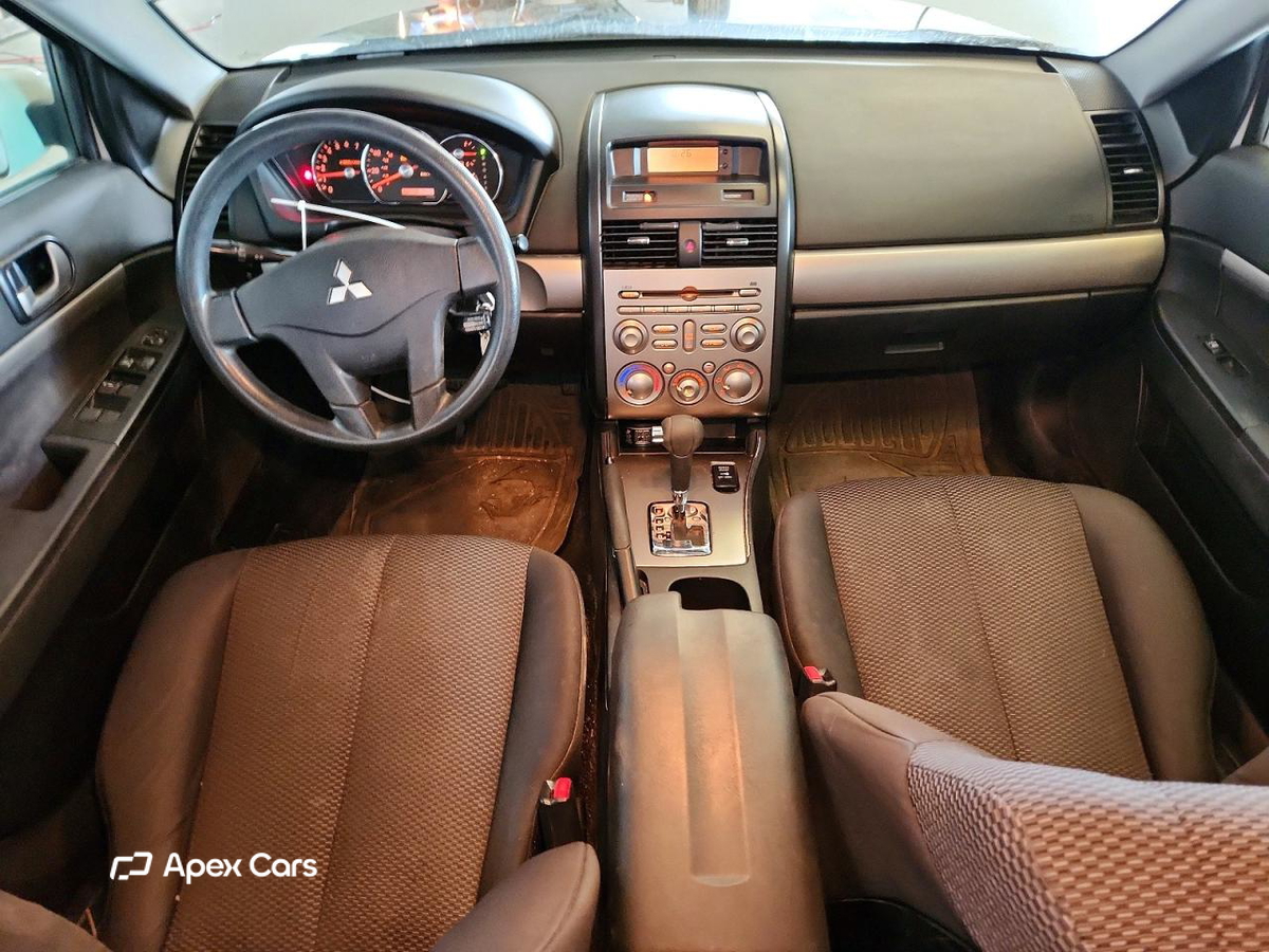 Mitsubishi Galant 2012