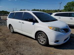 Toyota Sienna 2011