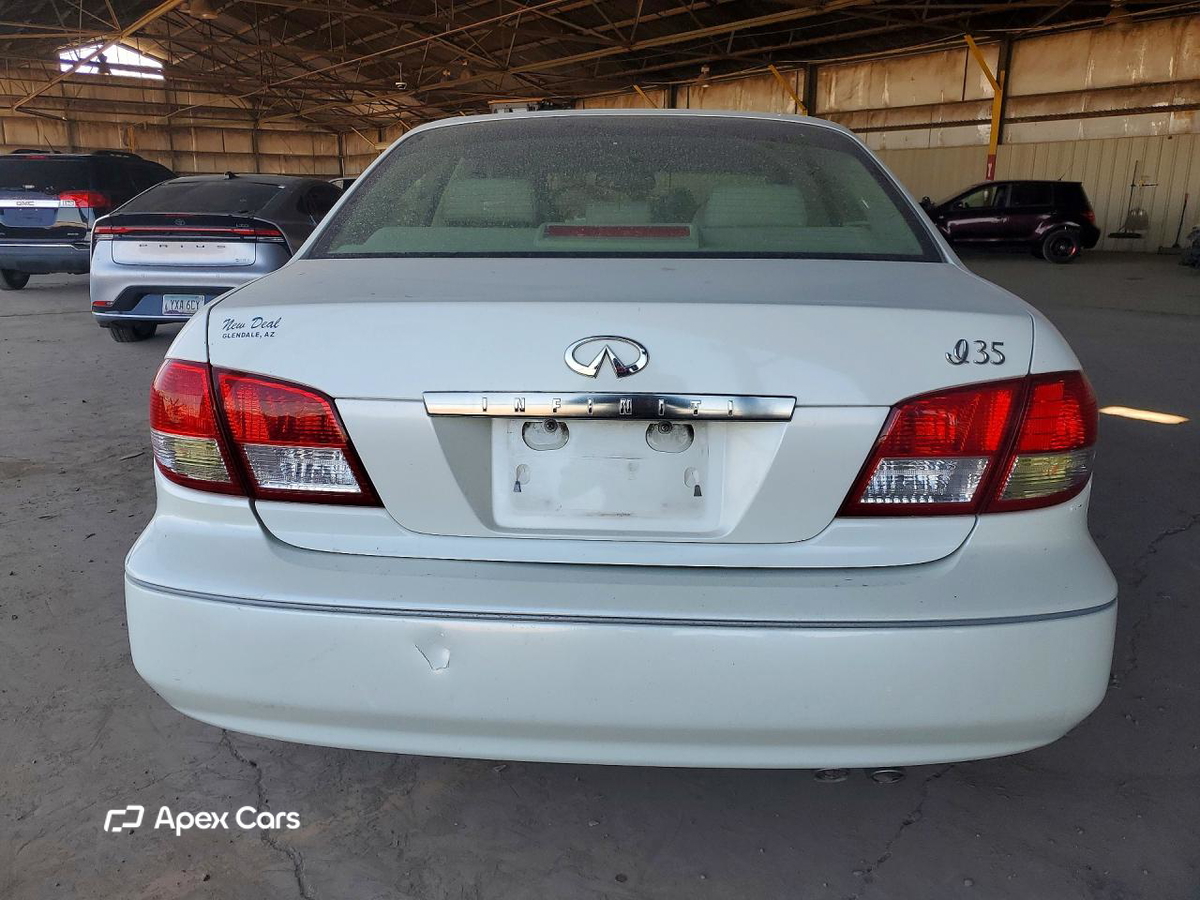 Infiniti I 2004