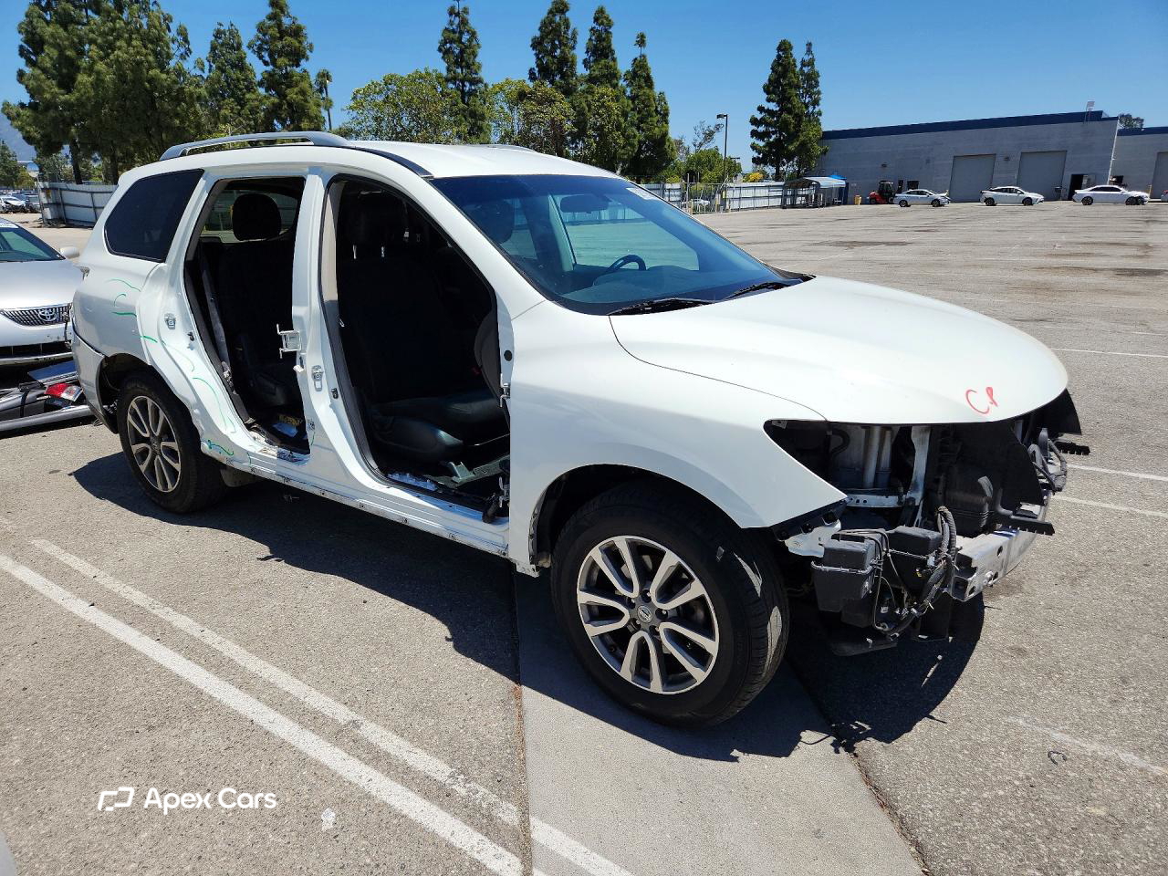 Nissan Pathfinder 2016