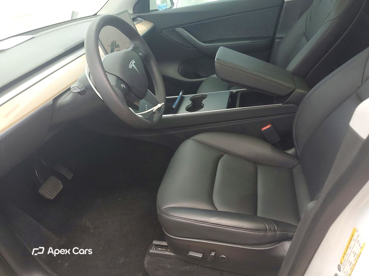 Tesla Model Y 2021