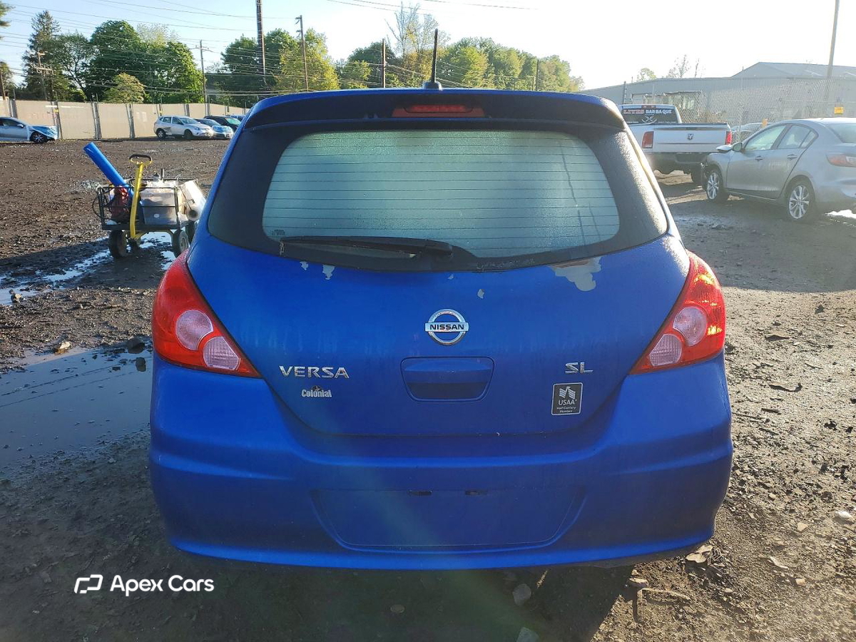 Nissan Versa 2011