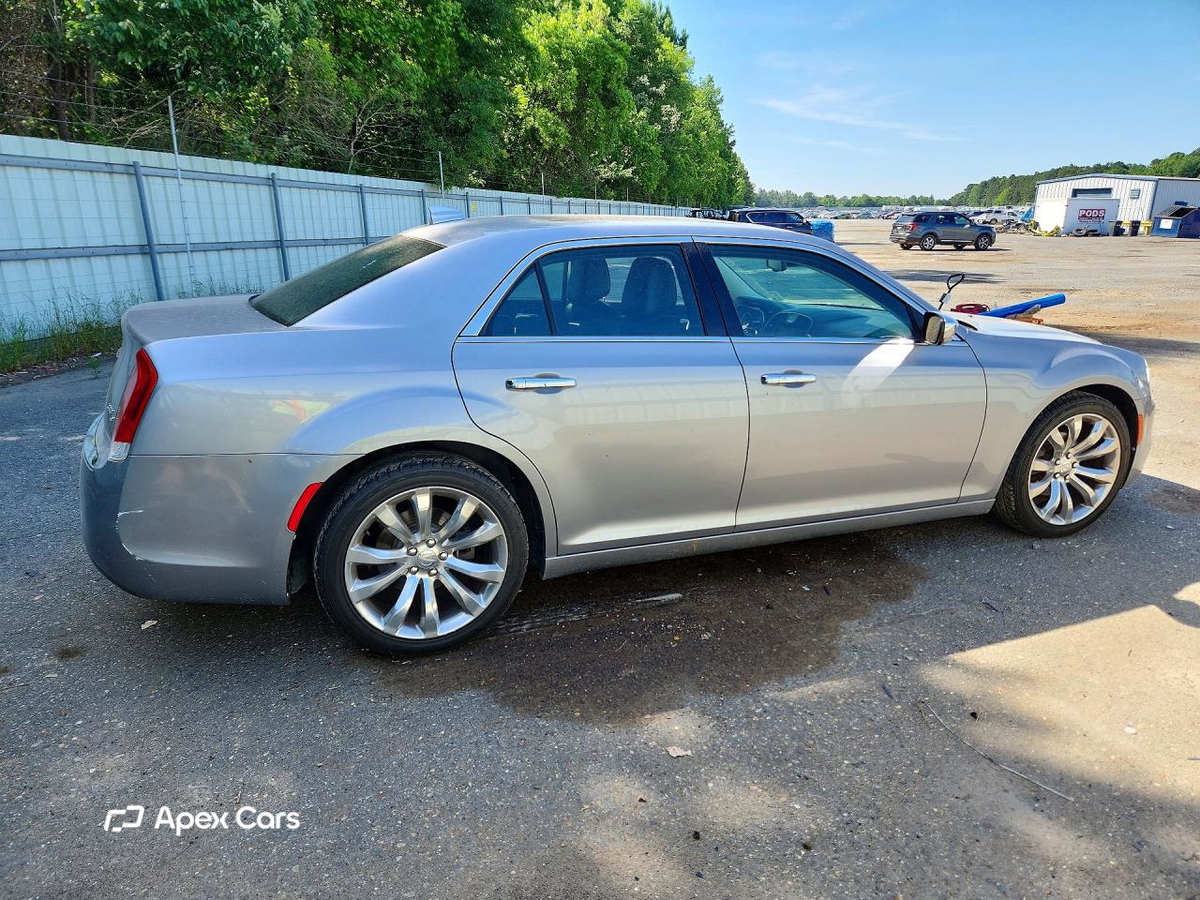 Chrysler 300 2017