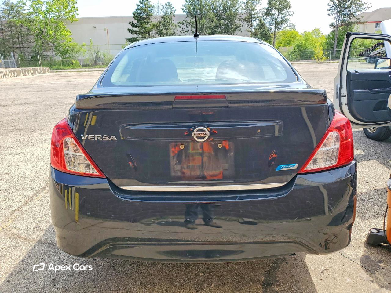 Nissan Versa 2015